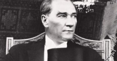 Atatürk’ün Hayatı, Üstün Kişiliği ve Eserleri